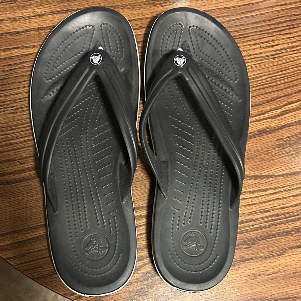 CROCS Thong Sandals Men’s size 12